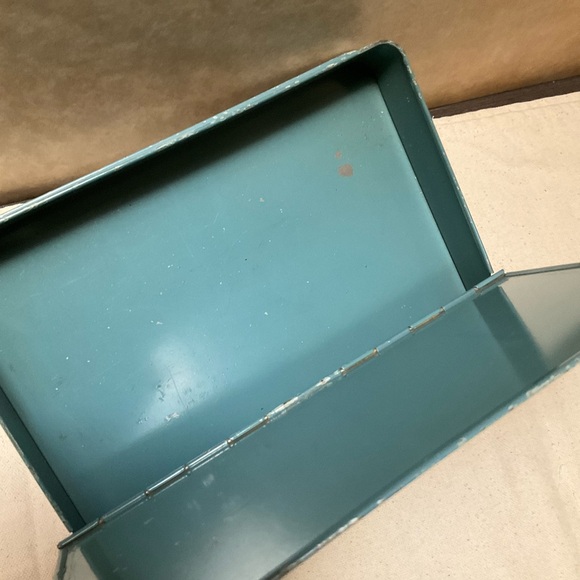 Vintage Blue Silent Tin Butler Painted Crumb Catcher Tray With Finger Holder - Picture 9 of 10